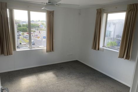 Photo of property in 3/1 Opito Way, East Tamaki, Auckland, 2013