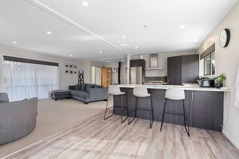 Photo of property in 317 Shakespeare Street, Leamington, Cambridge, 3432