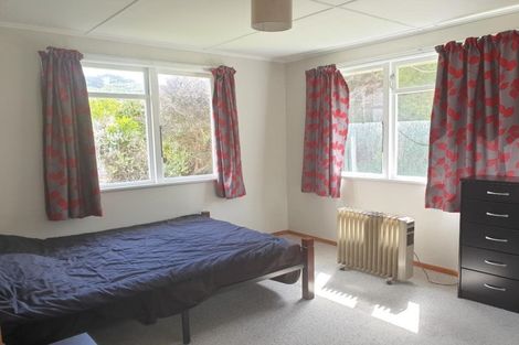 Photo of property in 16 Mawhare Street, Titahi Bay, Porirua, 5022