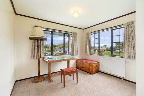Photo of property in 33 Railway Terrace, Ohau, Levin, 5570