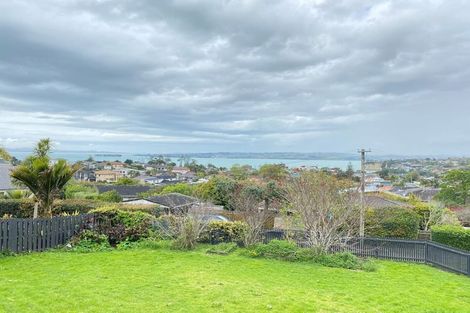 Photo of property in 12a Beach Road, Mellons Bay, Auckland, 2014