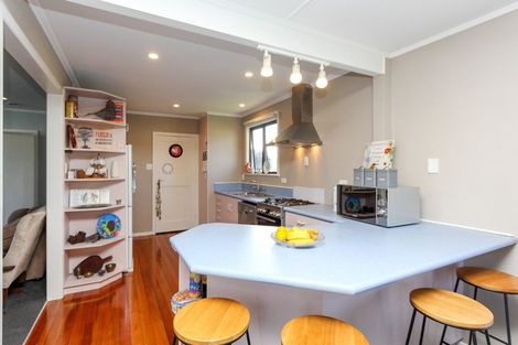 Photo of property in 14 Karaka Street, Merrilands, New Plymouth, 4312