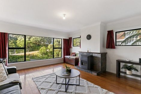 Photo of property in 20 Lyndhurst Road, Tawa, Wellington, 5028