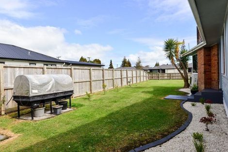 Photo of property in 6 Lugton Street, Nawton, Hamilton, 3200