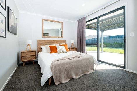 Photo of property in 63 Leathem Crescent, Pokeno, 2402