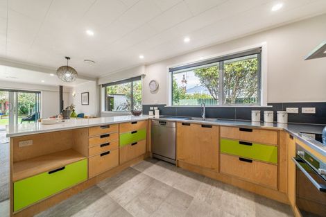 Photo of property in 1a Bracken Street, Wallaceville, Upper Hutt, 5018