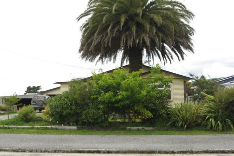 Photo of property in 93 Domett Street, Westport, 7825