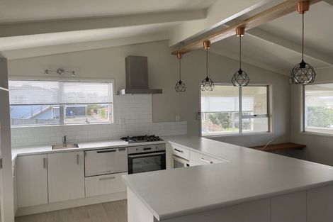 Photo of property in 12 Snells Beach Road, Snells Beach, 0920