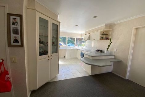 Photo of property in 2/246 Cascades Road, Botany Downs, Auckland, 2010