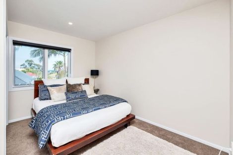 Photo of property in 9 Manu Place, Pinehill, Auckland, 0632