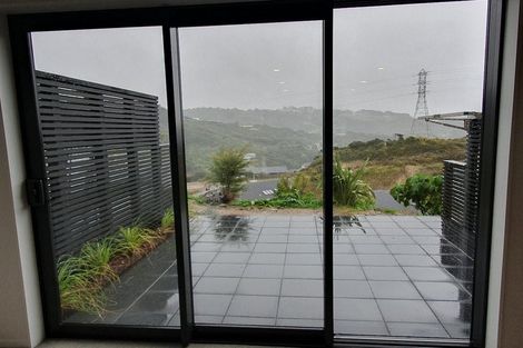 Photo of property in 6 Bee Lane, Whitby, Porirua, 5024