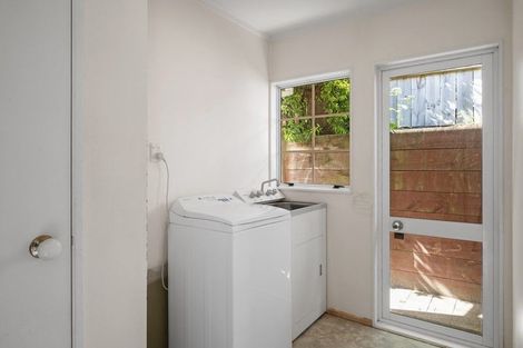 Photo of property in 2/76 Rokino Road, Hilltop, Taupo, 3330