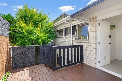 Photo of property in 1 Pleasant Road, Glen Eden, Auckland, 0602