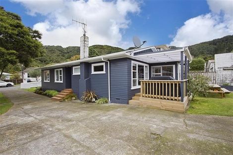 Photo of property in 10 Gardiner Grove, Wainuiomata, Lower Hutt, 5014