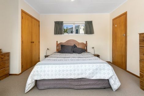 Photo of property in 34 Aubrey Crescent, Rainbow Point, Taupo, 3330