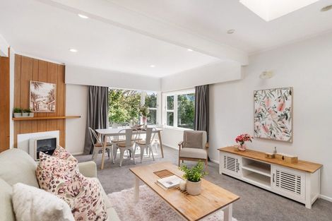 Photo of property in 30 Bassett Road, Johnsonville, Wellington, 6037