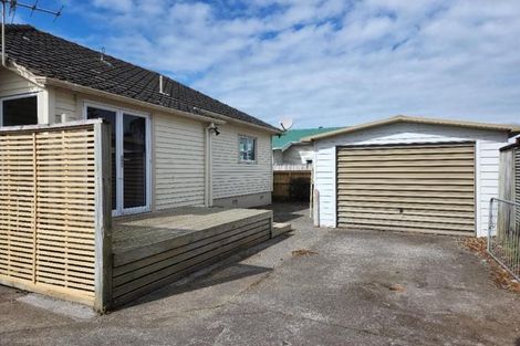 Photo of property in 42 Fitzroy Road, Fitzroy, New Plymouth, 4312