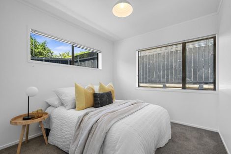 Photo of property in 25 Marina View Drive, West Harbour, Auckland, 0618