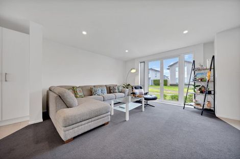 Photo of property in 4 Treestump Road, Takanini, 2112