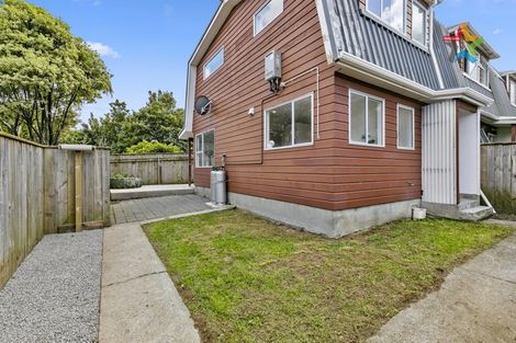 Photo of property in 8d Montgomery Crescent, Clouston Park, Upper Hutt, 5018