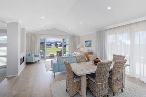 Photo of property in 5 Onerere Drive, Whitianga, 3510