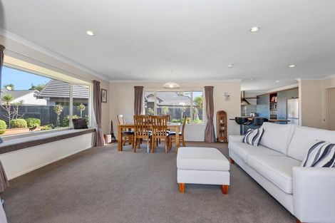Photo of property in 7 Bayswater Court, Huntington, Hamilton, 3210