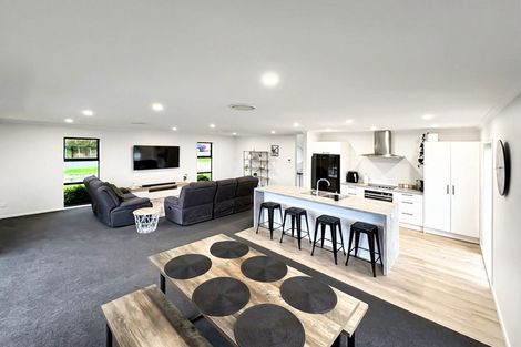 Photo of property in 18 Cracroft Drive, Putiki, Whanganui, 4500