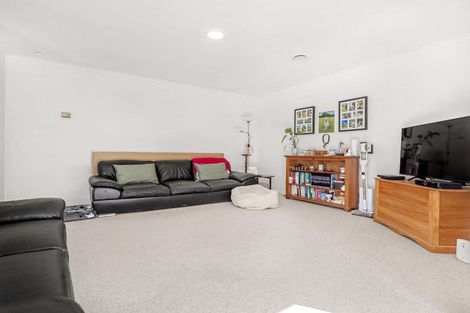 Photo of property in 5 Carlyle Street, Leamington, Cambridge, 3432