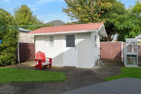 Photo of property in 10 Webb Avenue, Levin, 5510