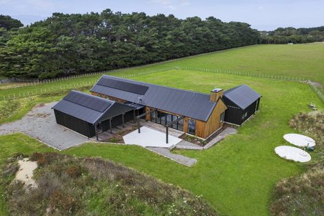 Photo of property in 17 Goodnight Lane, Ocean Beach, Featherston, 5773