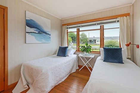 Photo of property in 10 Neeve Road, Taradale, Napier, 4112