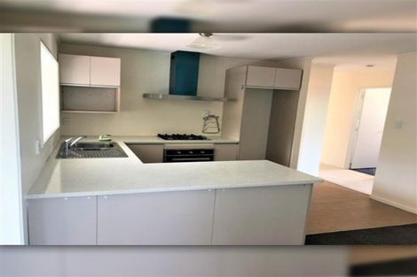 Photo of property in 2/52 Waitaki Street, Henderson, Auckland, 0612