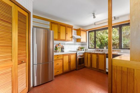 Photo of property in 31 Wadestown Road, Wadestown, Wellington, 6012