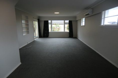 Photo of property in 1/70 Sawyers Arms Road, Northcote, Christchurch, 8052