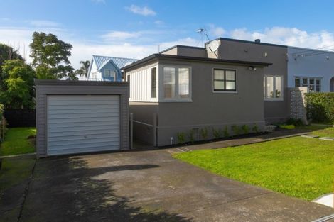 Photo of property in 491 Point Chevalier Road, Point Chevalier, Auckland, 1022