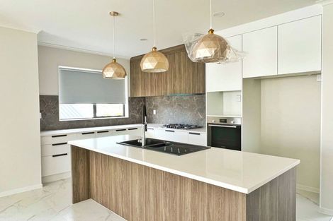 Photo of property in 98 Taikura Avenue, Red Beach, 0932