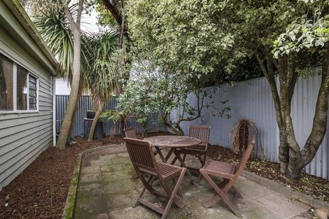 Photo of property in 9 Oxford Street, Hokowhitu, Palmerston North, 4410