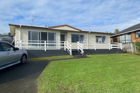 Photo of property in 1/86 Birkdale Road, Birkdale, Auckland, 0626