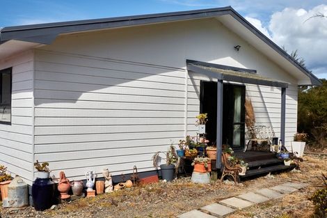 Photo of property in 53 Pakaru Road, Kawakawa, 0282