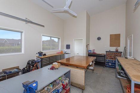 Photo of property in 4 Cornerstone Place, Te Kamo, Kamo, 0185