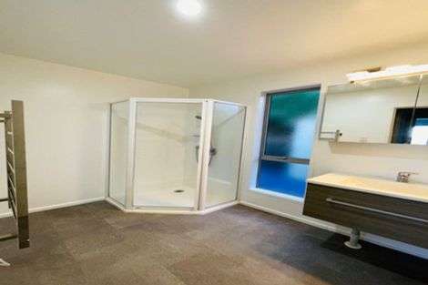 Photo of property in 47b Noeleen Street, Glenfield, Auckland, 0629