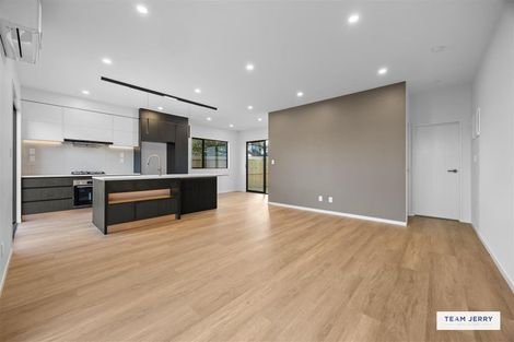 Photo of property in 339b Bucklands Beach Road, Bucklands Beach, Auckland, 2012