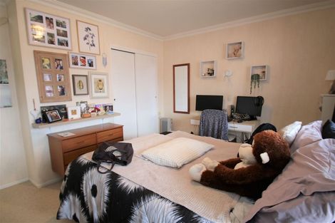 Photo of property in 380 Oxford Street, Levin, 5510