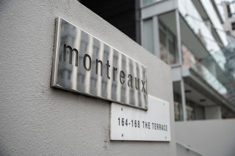 Photo of property in Montreaux Apartments, 8a/164 The Terrace, Wellington Central, Wellington, 6011
