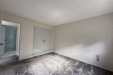 Photo of property in 21 Bangla Place, Massey, Auckland, 0614