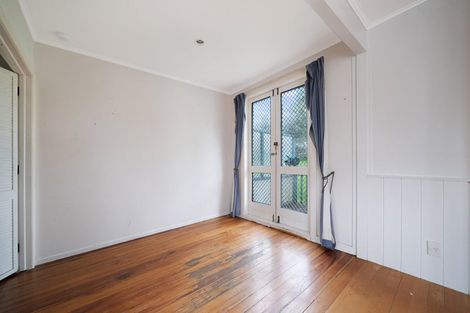 Photo of property in 10 Ribblesdale Road, Henderson, Auckland, 0612