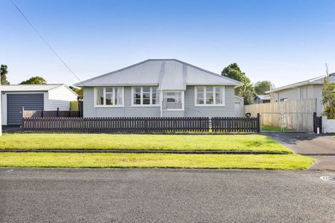 Photo of property in 27 Strange Street, Waitara, 4320