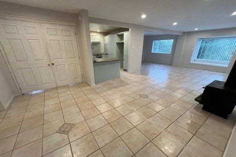 Photo of property in 1 Evelyn Road, Cockle Bay, Auckland, 2014