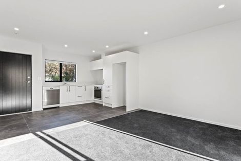Photo of property in 2/110 Kervil Avenue, Te Atatu Peninsula, Auckland, 0610