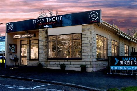 Photo of property in 2 Lancewood Way, Kinloch, Taupo, 3377